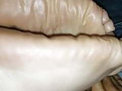 I want to eat these feet Online | xvideosearch.com