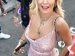 Rita Ora walking down the street Online | xvideosearch.com