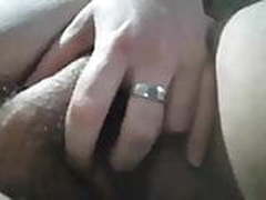 Fingern auf dem Sofa Online | xvideosearch.com