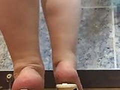 YUMYUM IN NEW WHITE SANDALS Online | xvideosearch.com