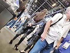 Hot promoter girl tight pants candid Online | xvideosearch.com