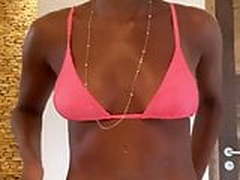 IzaPesadao Se Exibindo De Micro Biquini Fio Dental 2 2020 HD Hot Clip | xvideosearch.com