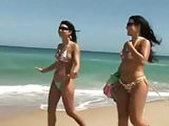 Dando Gostoso na Praia Hot Clip | xvideosearch.com
