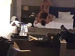 hatunu otelde tost yapiyorlar Full Video | xvideosearch.com