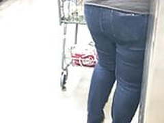 Candid white milf phat ass &she got black girl thick legs 2 HD | xvideosearch.com