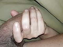 Elle me caresse HD | xvideosearch.com