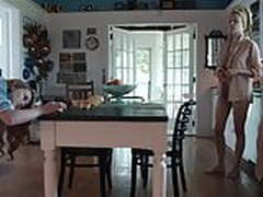 Chloe Sevigny, Shannon Tarbet - Love is Blind Online | xvideosearch.com