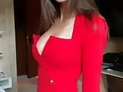 Emily Ratajkowski Showing Off Online | xvideosearch.com