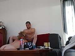 Elle fait que me pomper Online | xvideosearch.com