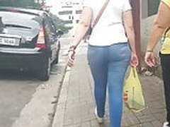 Loira milf de jeans Full Video | xvideosearch.com