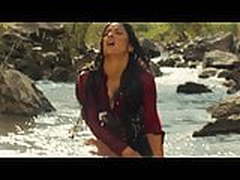 Salma Hayek - Bandidas Online | xvideosearch.com