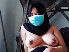 Indonesian Istri hijab colmek Free XXX | xvideosearch.com