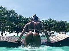 Sol Perez Beach Booty Online | xvideosearch.com