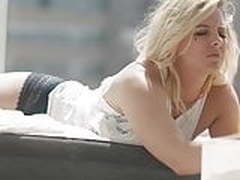 Helene Yorke in The Other Two (2019-) eisnteinlove Free XXX | xvideosearch.com