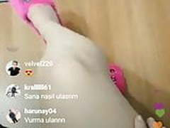 Dilan Dere ve a instagram show Online | xvideosearch.com