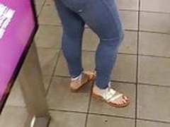 Thick Blonde White Woman in Jeans and Sandals Full Video | xvideosearch.com