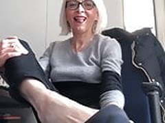 Granny feet Online | xvideosearch.com