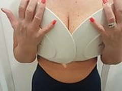 exposing her big tits Hot Clip | xvideosearch.com