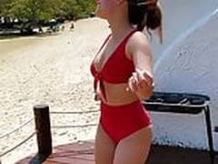 Rainha Lari Se Exibindo De Biquini Vermelho 1 2019 HD | xvideosearch.com