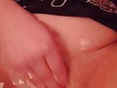 smears cream on his hole HD | xvideosearch.com