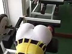 De shortinho treinando pernas Online | xvideosearch.com