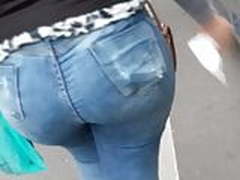 Milf booty delicious walking Morena rabo farto desfila P03 Online | xvideosearch.com