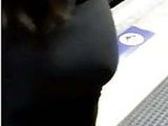 CAVALA RABUDA DE SAIA CURTA NO METRO Hot Clip | xvideosearch.com