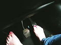 BBW barefoot driving feet pink toes pumping Online | xvideosearch.com