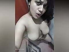 Srilankan school girl amateur video new showing boobs Free XXX | xvideosearch.com