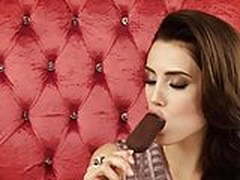 Cansu Dere Sexy IceCream Bite Online | xvideosearch.com