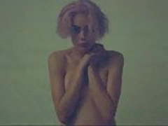 Cara Delevingne undressing Online | xvideosearch.com