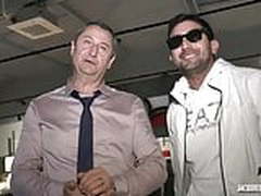 Orgie et uro pour un plan incroyable avec Lyna Online | xvideosearch.com