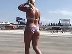 beachvoyeur sexy milf jiggling ass bikini Free XXX | xvideosearch.com