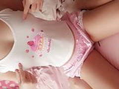 Super cute school teen likes webcam her pink cake pussy to u Full Video | xvideosearch.com